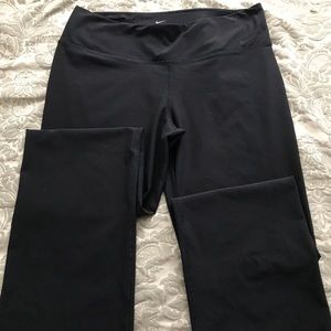 Women’s Nike yoga pants